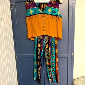 Ladies JSJ Petites Vest & Gaucho skirt size 6 petite tan/ turquoise/purple/cream